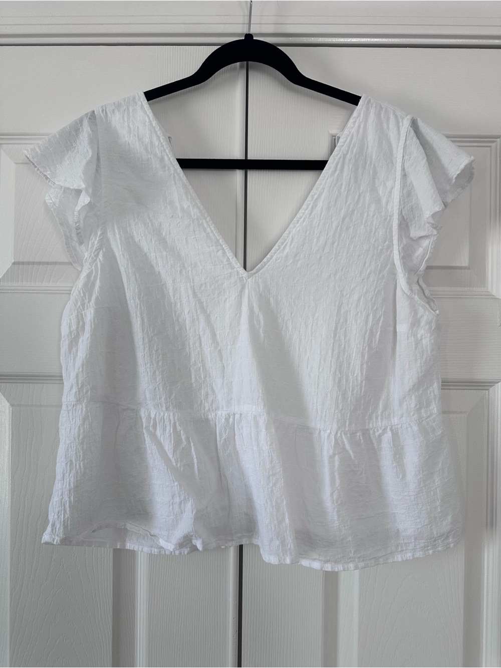 Abercrombie & Fitch White Textured Flutter-Sleeve Peplum Blouse Size Large